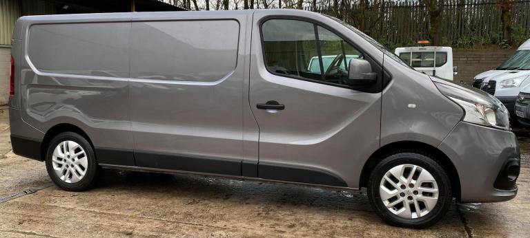 2017 Renault Trafic 1.6 dCi 29 Sport Nav Panel Van 5dr Diesel Manual LWB Standard Roof Euro 6 ( P...