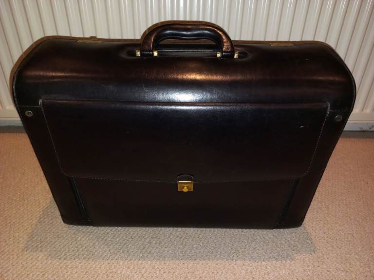 Black Leather Lockable Pilot's Case