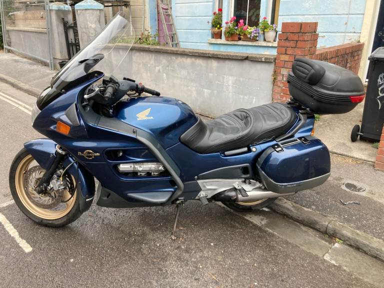 Honda Pan European ST1100Y 2000 (X reg) LOTS OF EXTRAS - BRAND NEW FRONT TYRE