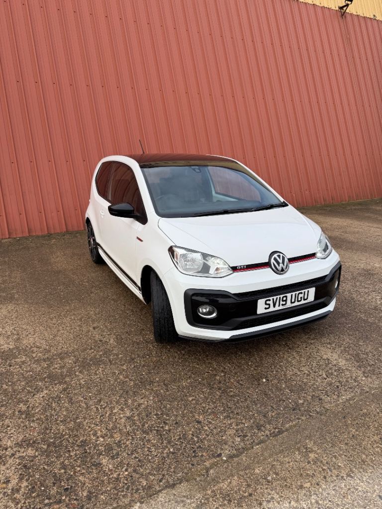 Volkswagen, UP GTI, Hatchback, 2019, Manual, 999 (cc), 3 doors