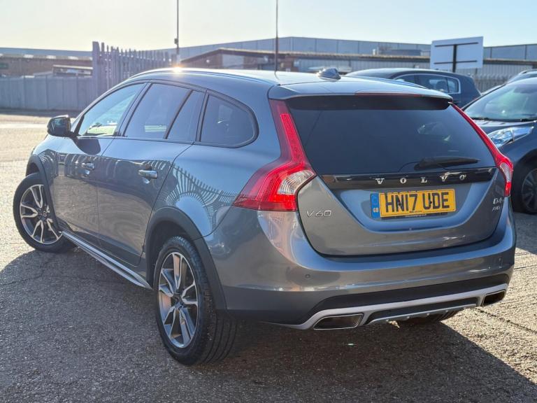 2017 Volvo V60 Cross Country 2.4 D4 Lux Nav Auto AWD Euro 6 (s/s) 5dr ESTATE Diesel Automatic