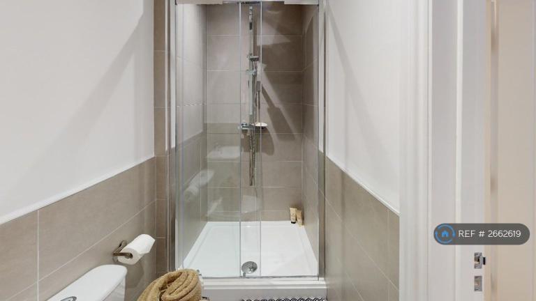 7 bedroom house in Pains Road, Southsea, PO5 (7 bed) (#2662619)