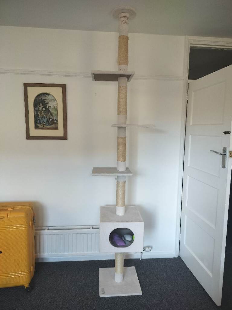 Cat tree