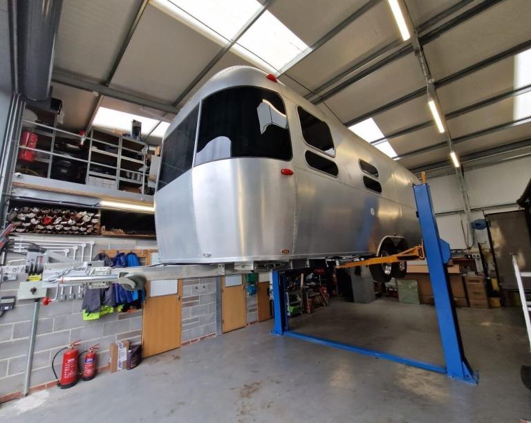 American Caravan 5th Wheel Servicing & Repairs Lincolnshire UK Conversions