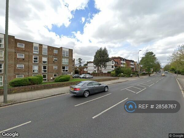 1 bedroom flat in Bromley, Bromley, BR1 (1 bed) (#2858767)