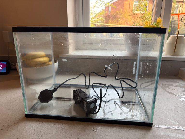 Fish tank with filter (bought one month ago) 