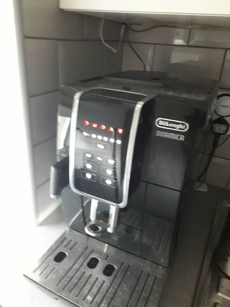 Delonghi Coffee machine Delivered