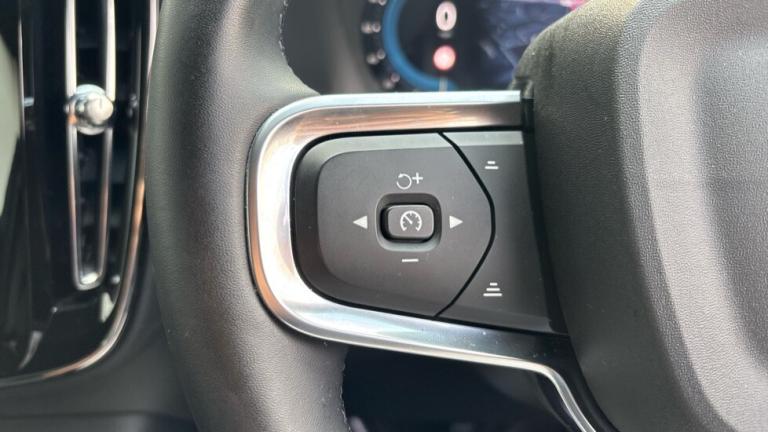 2025 Volvo XC40 Ultra, B4 Mild hybrid, Petrol, Dark Estate Petrol Automatic