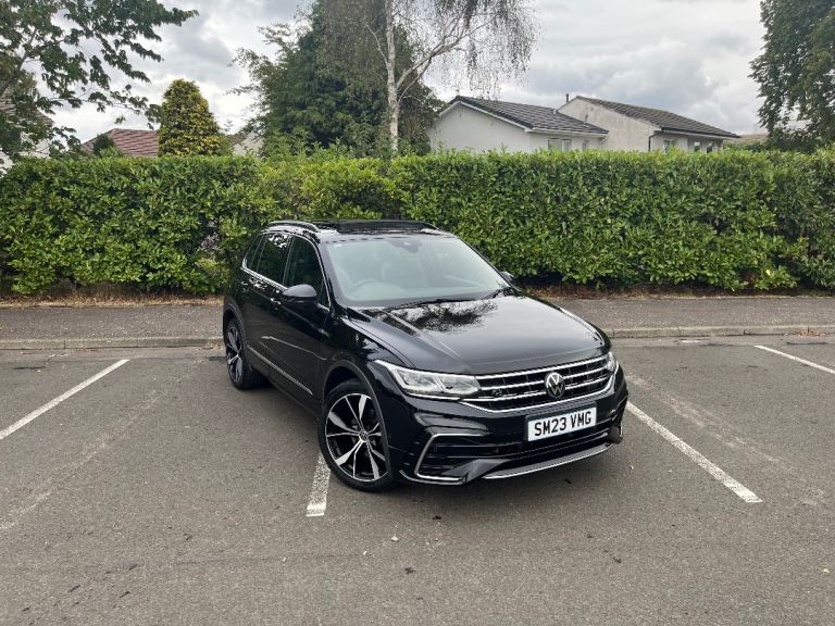 2023 Volkswagen TIGUAN R- Line Pan/r Cameras Full Service History heated steering