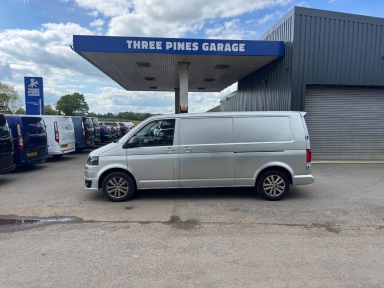 Volkswagen Transporter 2.0 TDI 140PS L2 Panel Van Fantastic Spec No Vat