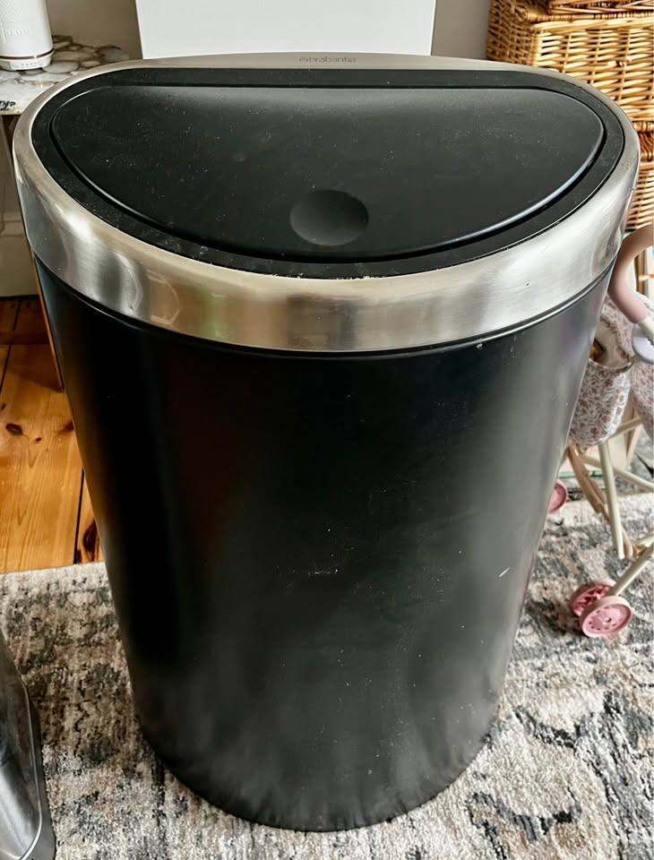 Brabantia 40L black bin