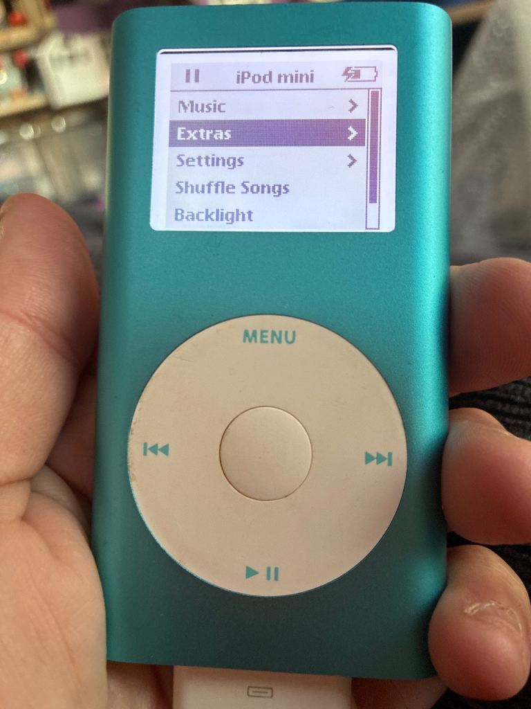 I Pod 4gb working can post 