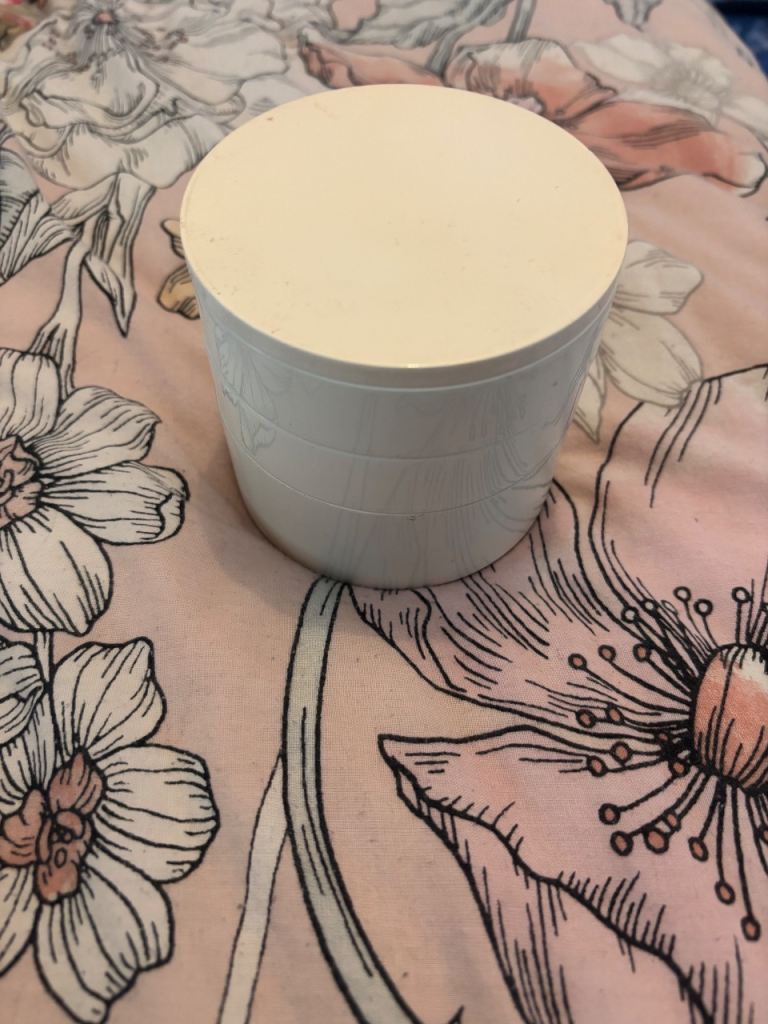 Jewelry box 