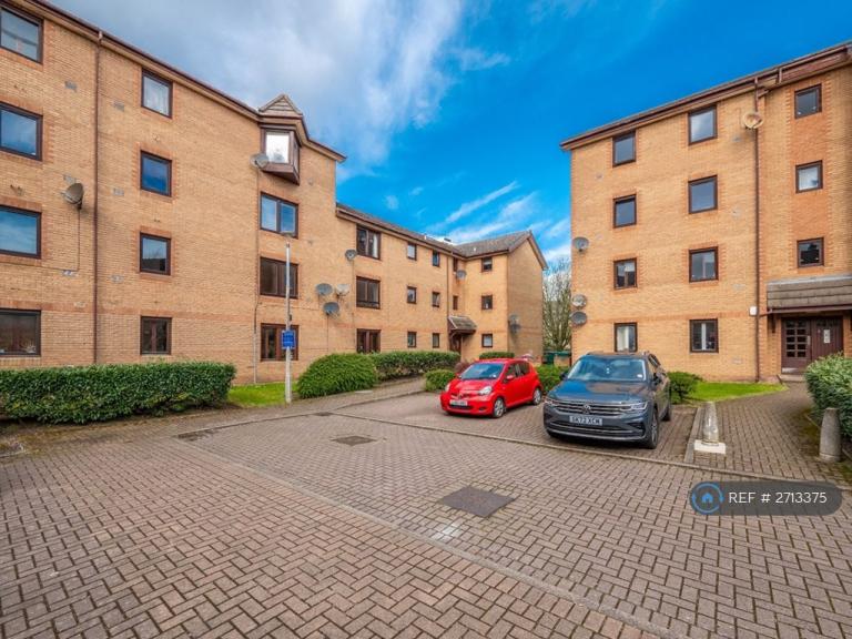 1 bedroom flat in Sheriff Park, Edinburgh, EH6 (1 bed) (#2713375)