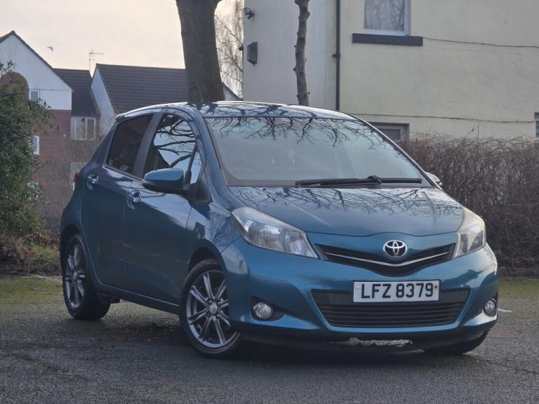 2012 Toyota Yaris 1.33 VVT-i SR 5dr HATCHBACK PETROL Manual