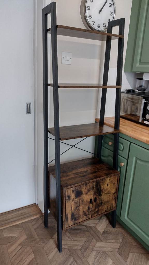Shelf unit with cupboard - FREE