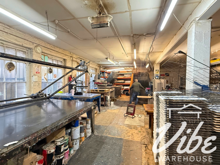 Commerical Warehouse to Rent at Hackney, North London N16