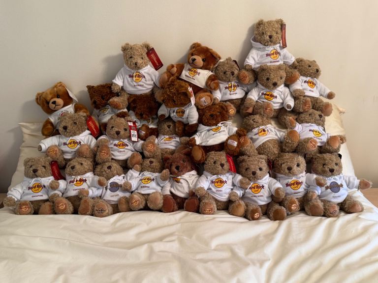 Tagged Hard Rock Cafe Classic collection of Bears and Pandas