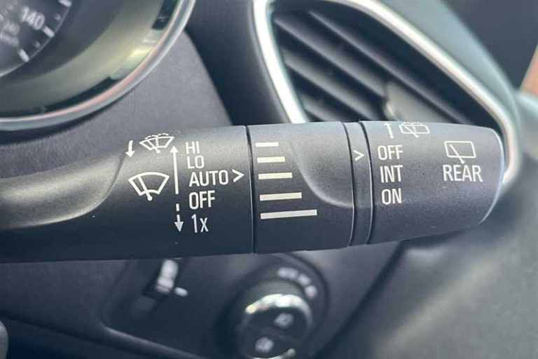 2021 Vauxhall Crossland 1.2 Turbo [130] Elite Nav 5dr Auto HATCHBACK PETROL Automatic