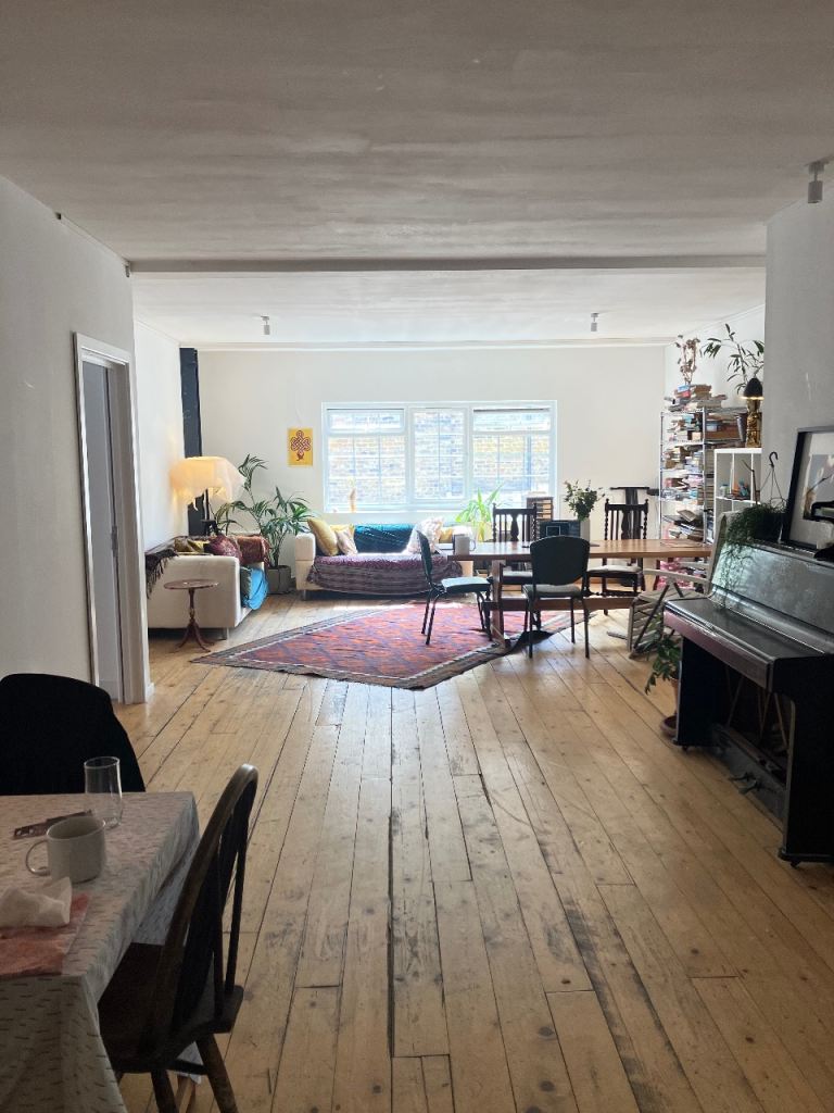 Light-Filled Spacious Rooms