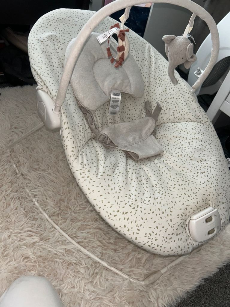 Mamas & papas baby bouncer 