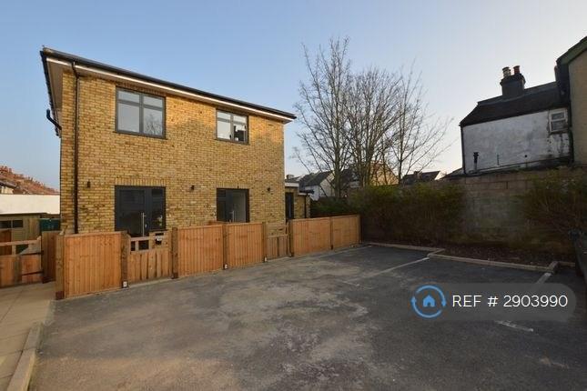 2 bedroom flat in Whitehorse Road, Croydon, CR0 (2 bed) (#2903990)
