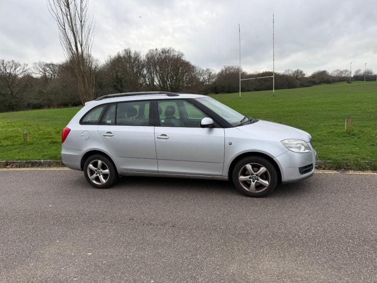 Skoda Fabia 1.6 16V 2 Estate 5dr Petrol Tiptronic (180 g/km, 105 bhp) 2009/09