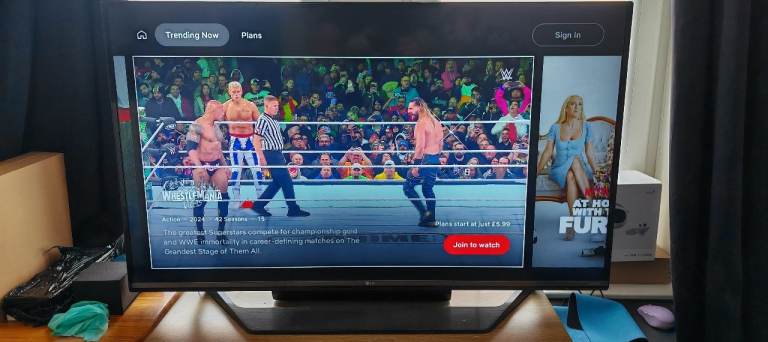 LG 49" Smart 4K Ultra HD TV (49UF770V) - Excellent Condition