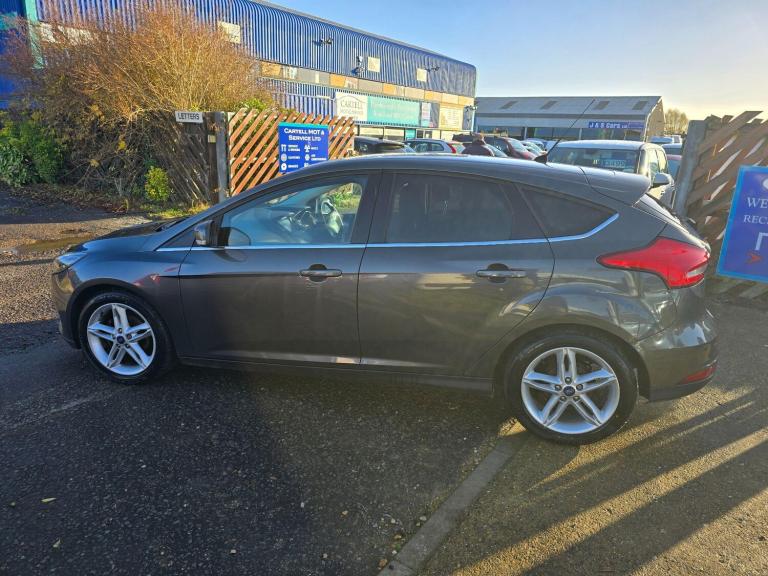2016 Ford Focus 1.0 EcoBoost 125 Titanium 5dr HATCHBACK PETROL Manual