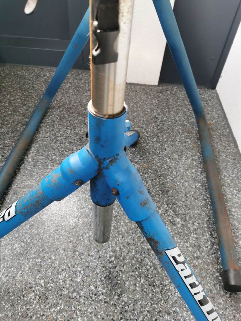 Bike maintenance stand 