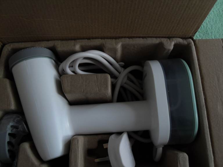Cosicosy E10 PRO Compact Green Handheld Clothing Steamer  Like-New Boxed