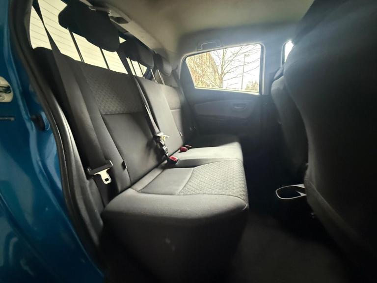 2015 Toyota Yaris 1.33 VVT-i Icon 5dr CVT HATCHBACK PETROL Automatic