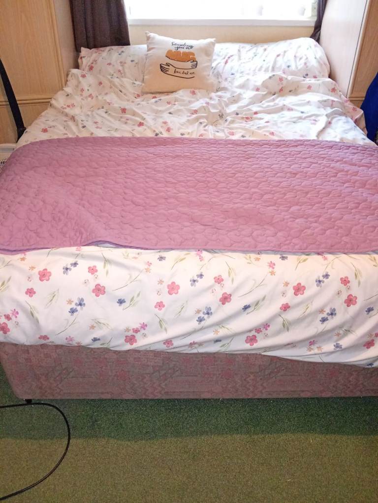 Double bed 
