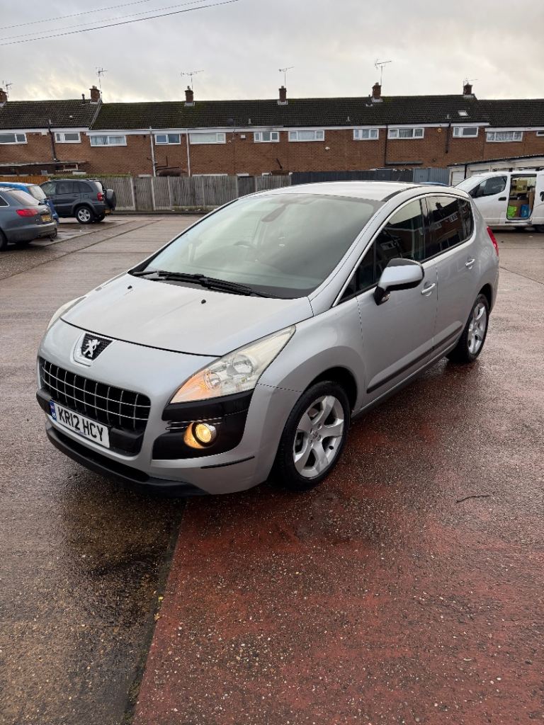 Peugeot, 3008, Hatchback, 2012, Semi-Auto, 1560 (cc), 5 doors