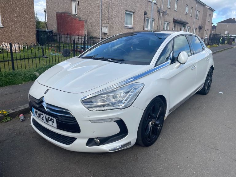 Citroen, DS5, Hatchback, 2012, Manual, 1997 (cc), 5 doors