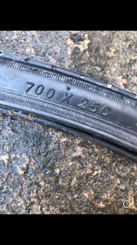 700 x 25c Bike Tyres X2
