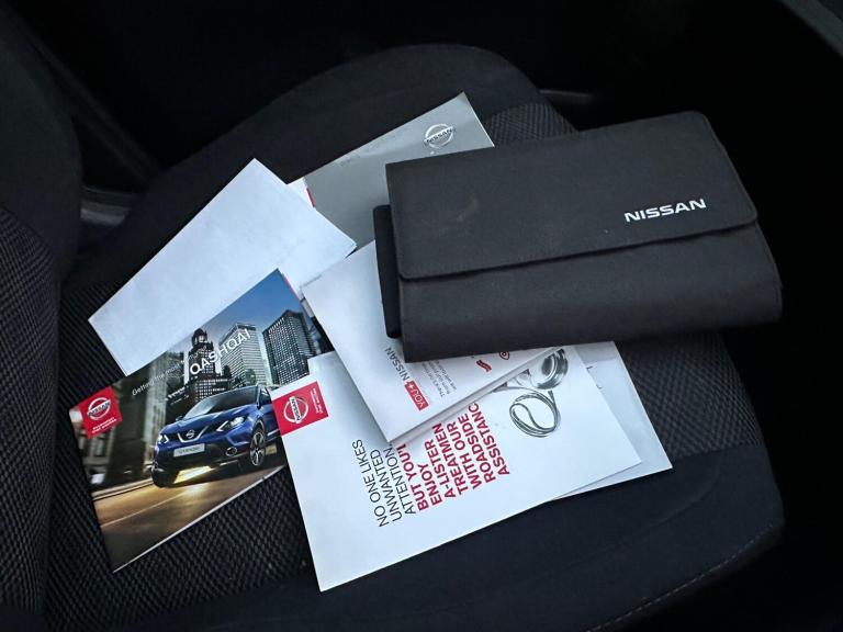 2015 Nissan Qashqai 1.2 DiG-T N-Tec+ 5dr HATCHBACK PETROL Manual