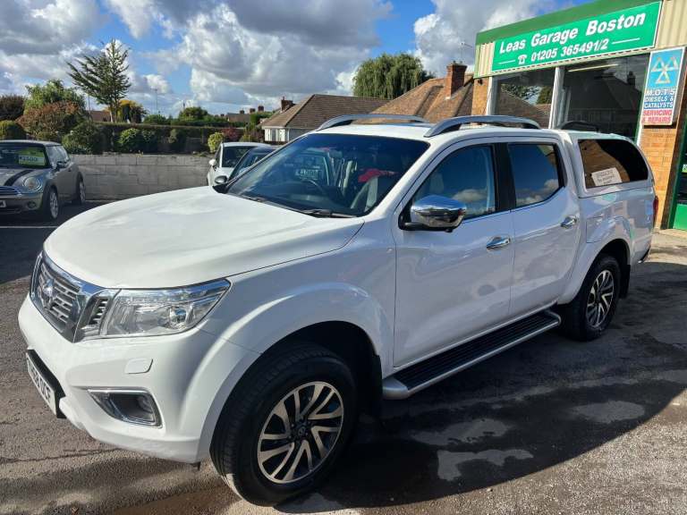 2018 Nissan Navara Double Cab Pick Up Tekna 2.3dCi 190 4WD Auto PICK UP Diesel Automatic