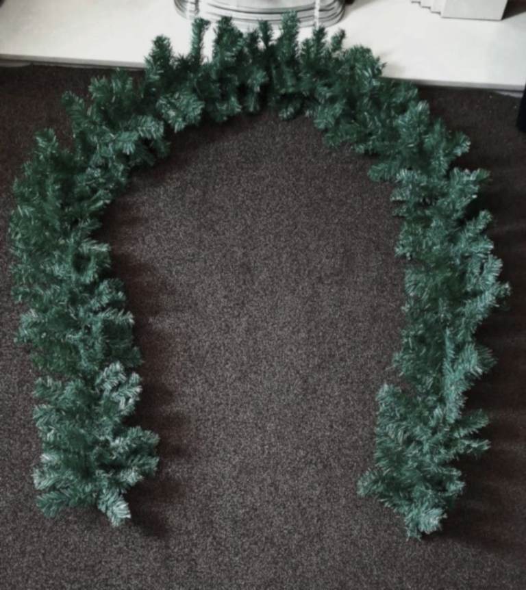 Garland  - 9ft Long - Artificial