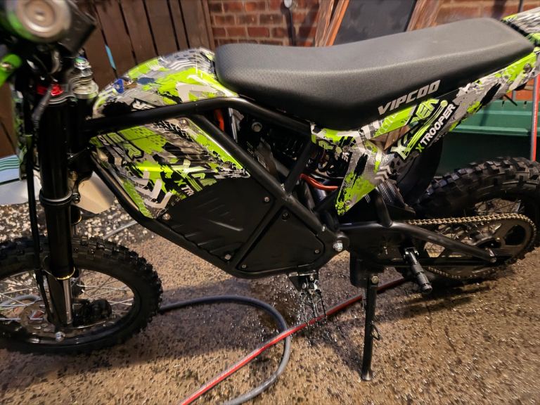 Vipcoo h3 dirt bike 4 weeks old bought it brand new 19th november 