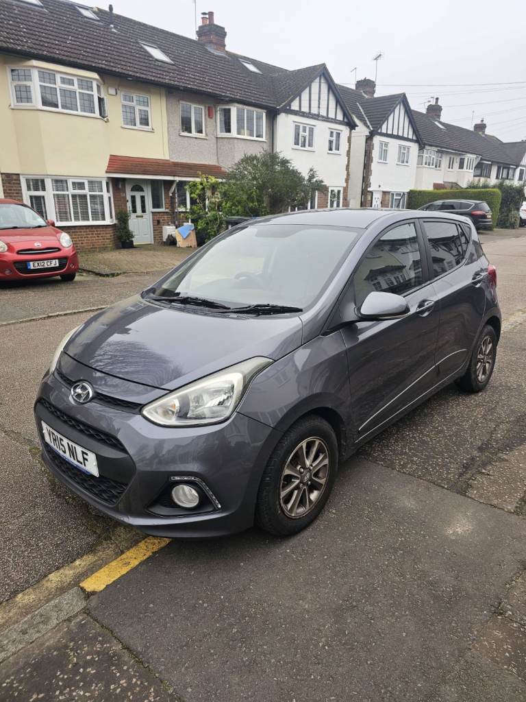 Hyundai i10 breaking