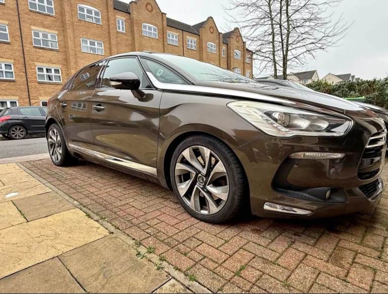 Citroen, DS5, Hatchback, 2012, Manual, 1997 (cc), 5 doors