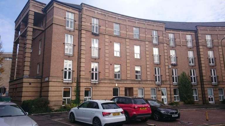 Delightful modern ground floor flat for let in central location ideal for single person/young couple
