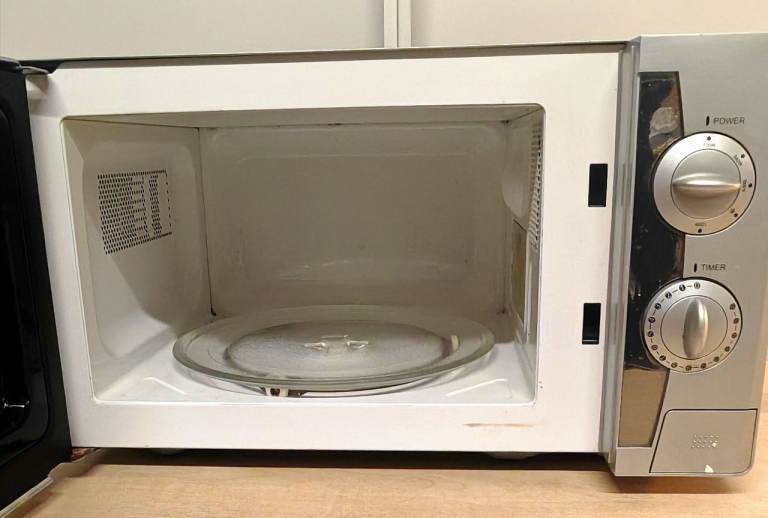 Cookworks Silver Microwave 