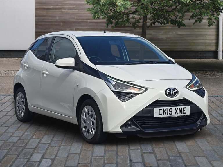 2019 Toyota AYGO X-Play Vvt-I Cvt HATCHBACK Petrol Automatic