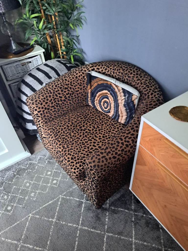 Free tub chair 