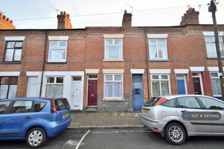 3 bedroom house in Warwick Street, Leicester, LE3 (3 bed) (#2903062)