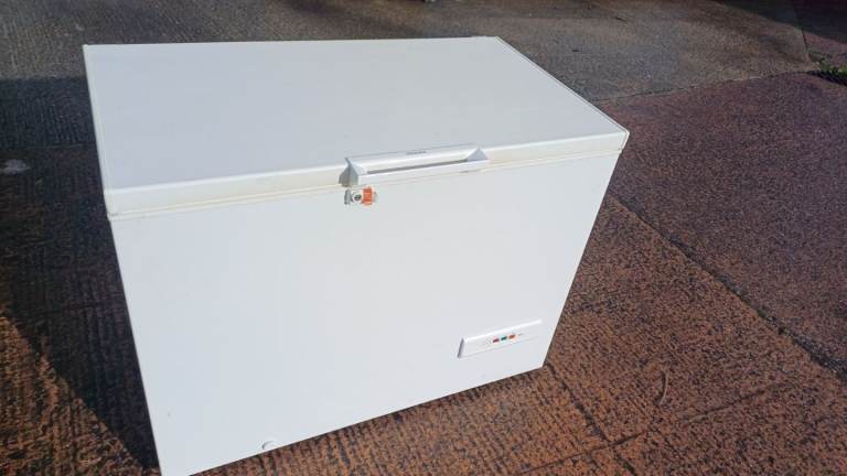 300 L Hotpoint chest freezer