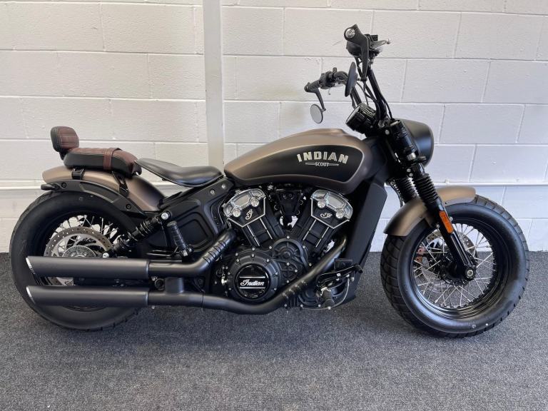 INDIAN SCOUT BOBBER ABS ** 2 Owners - 2299 miles - Vance and Hines Exhausts **