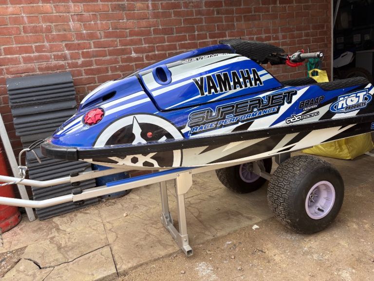 Yamaha SuperJet Jet Ski with Trolley – Good Condition